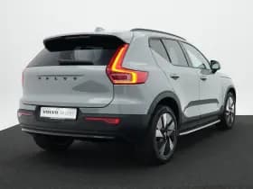 Volvo EX40 thumbnail 2