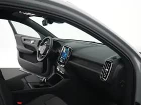 Volvo EX40 thumbnail 11