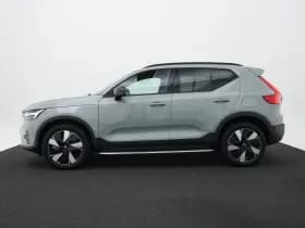 Volvo EX40 thumbnail 3