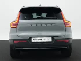 Volvo EX40 thumbnail 6