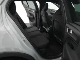 Volvo EX40 thumbnail 10