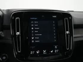Volvo XC40 thumbnail 40