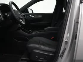 Volvo XC40 thumbnail 9