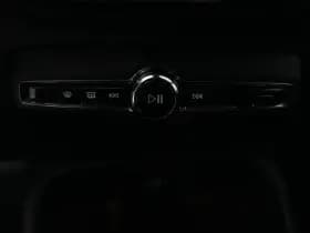 Volvo XC40 thumbnail 40