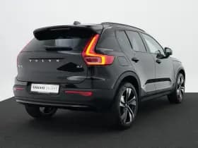 Volvo XC40 thumbnail 2