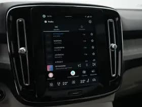 Volvo XC40 thumbnail 40