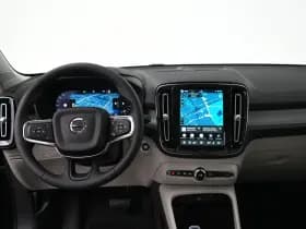 Volvo XC40 thumbnail 7