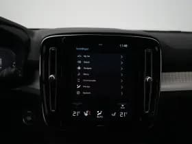 Volvo XC40 thumbnail 40