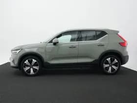 Volvo XC40 thumbnail 3
