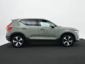 Volvo XC40 thumbnail 4