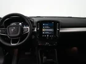 Volvo XC40 thumbnail 7