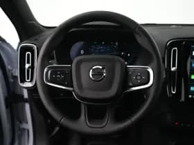 Volvo XC40 thumbnail 32