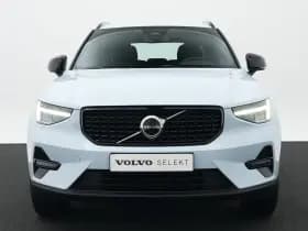 Volvo XC40 thumbnail 5