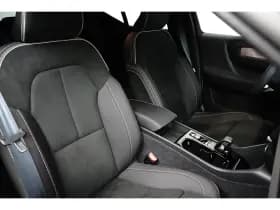 Volvo XC40 thumbnail 9