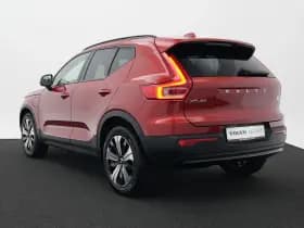 Volvo XC40 thumbnail 2