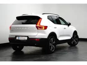 Volvo XC40 thumbnail 2