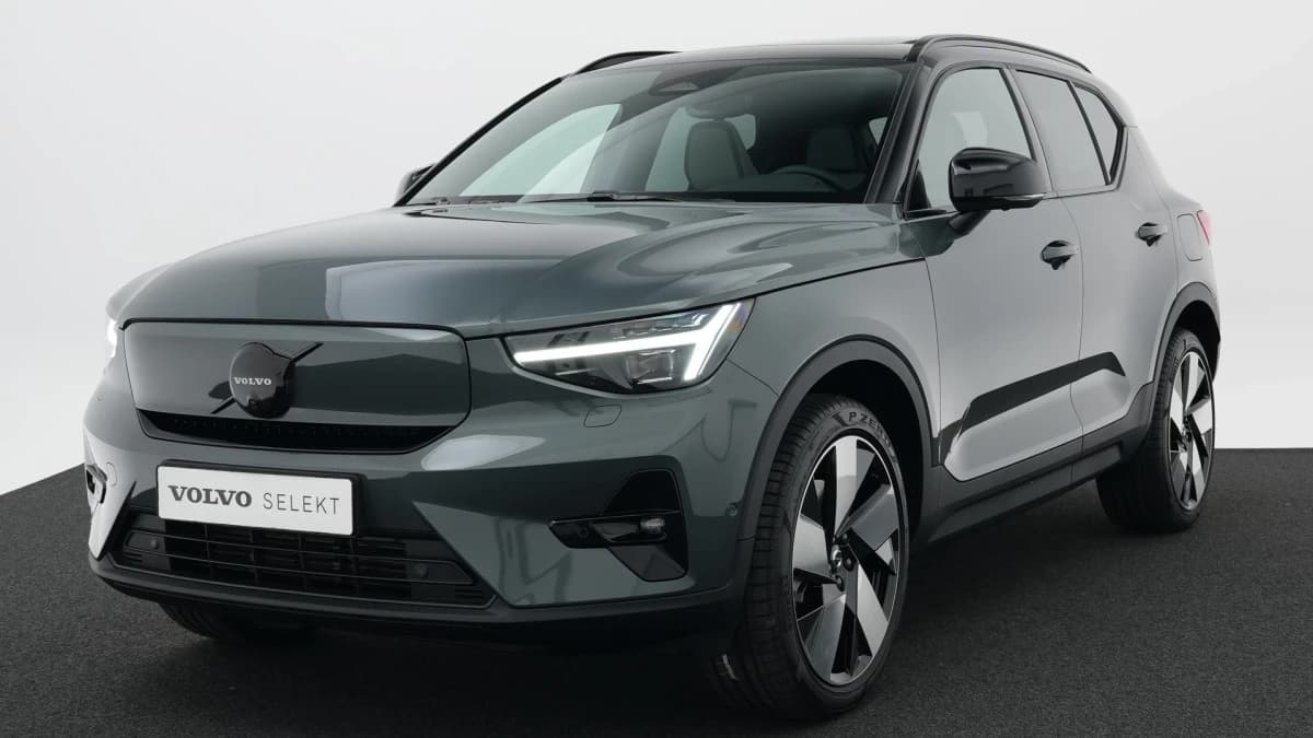 Volvo EX40 — foto 1