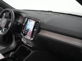 Volvo EX40 thumbnail 11