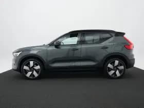 Volvo EX40 thumbnail 3