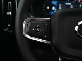 Volvo EX40 thumbnail 33