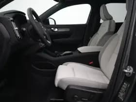 Volvo EX40 thumbnail 8