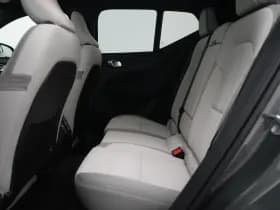 Volvo EX40 thumbnail 9