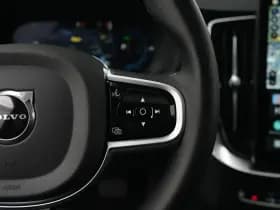 Volvo XC90 thumbnail 34