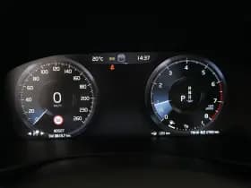 Volvo XC40 thumbnail 18