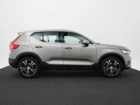 Volvo XC40 thumbnail 4