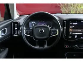Volvo XC40 thumbnail 7