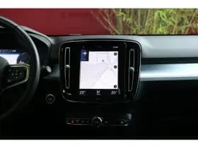 Volvo XC40 thumbnail 9