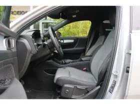 Volvo XC40 thumbnail 5
