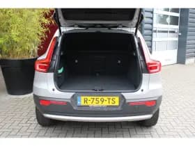 Volvo XC40 thumbnail 7