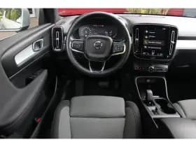 Volvo XC40 thumbnail 10
