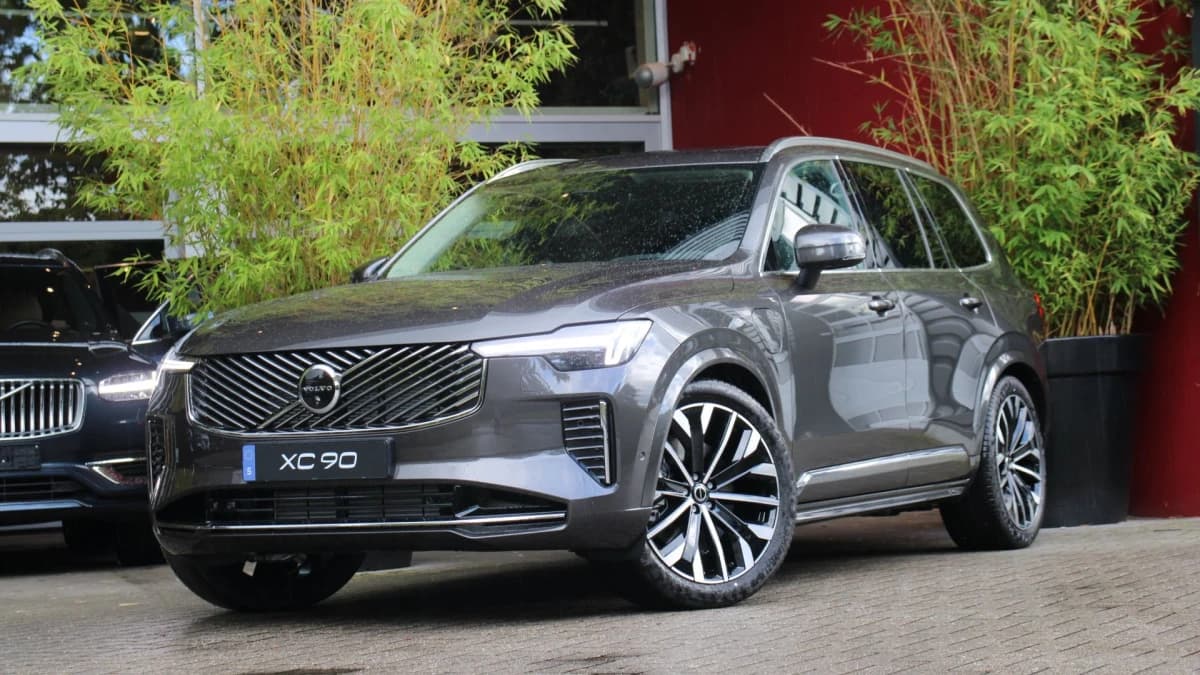 Volvo XC90 — foto 1