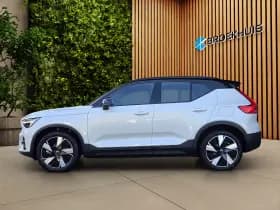 Volvo EX40 thumbnail 4