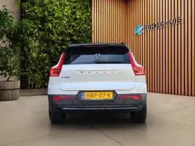 Volvo EX40 thumbnail 10
