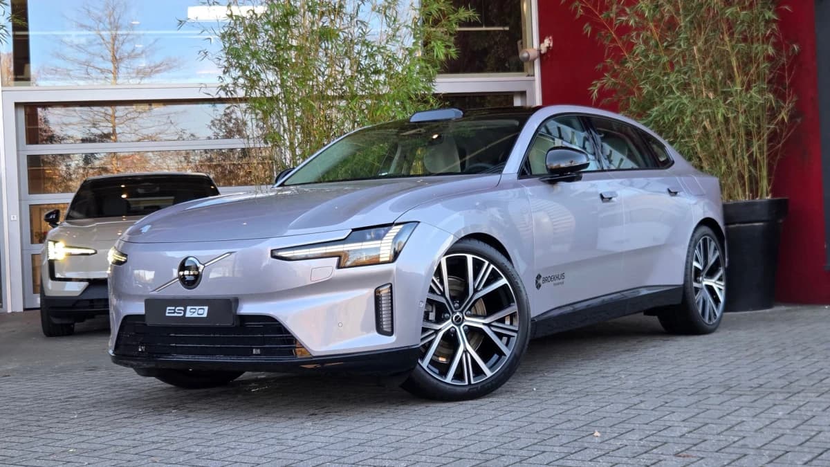 Volvo ES90 — foto 1