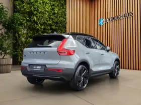 Volvo EX40 thumbnail 2