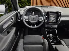 Volvo EX40 thumbnail 11