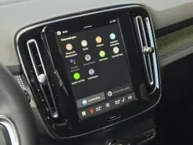 Volvo EX40 thumbnail 16