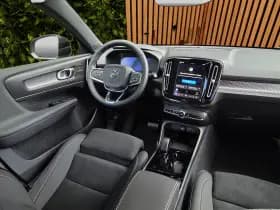 Volvo EX40 thumbnail 3