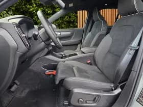 Volvo EX40 thumbnail 5