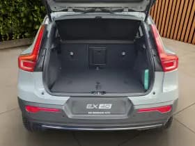 Volvo EX40 thumbnail 8