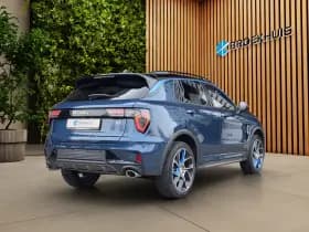 Lynk & Co 01 thumbnail 2