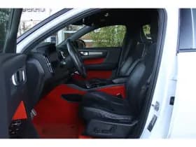 Volvo XC40 thumbnail 5