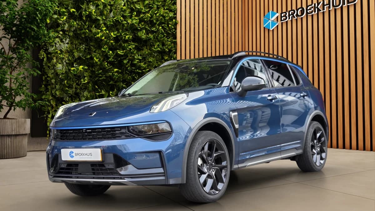 Lynk & Co 01 — foto 1