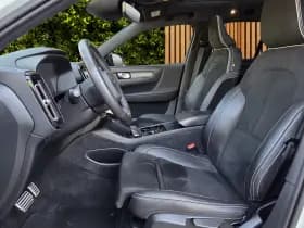 Volvo XC40 thumbnail 5