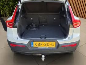 Volvo XC40 thumbnail 8
