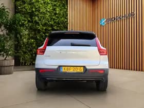 Volvo XC40 thumbnail 10